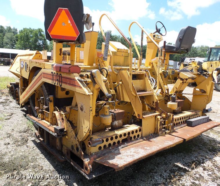 image for item DE7883 1993 Blaw Knox PF200B paver