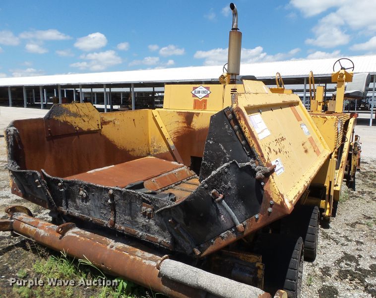 image for item DE7883 1993 Blaw Knox PF200B paver