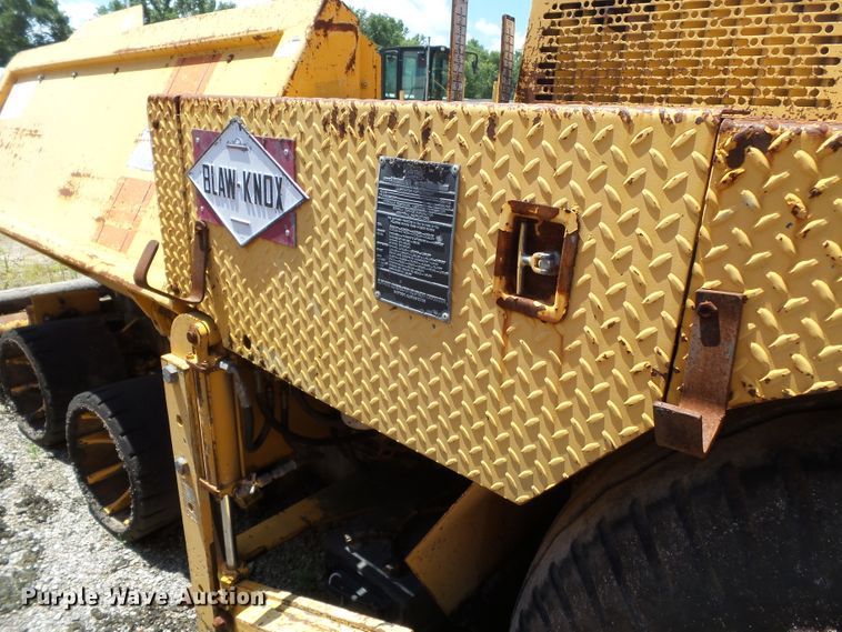 image for item DE7883 1993 Blaw Knox PF200B paver