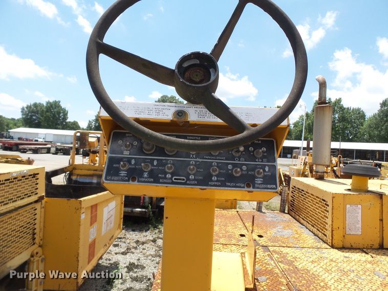 image for item DE7883 1993 Blaw Knox PF200B paver