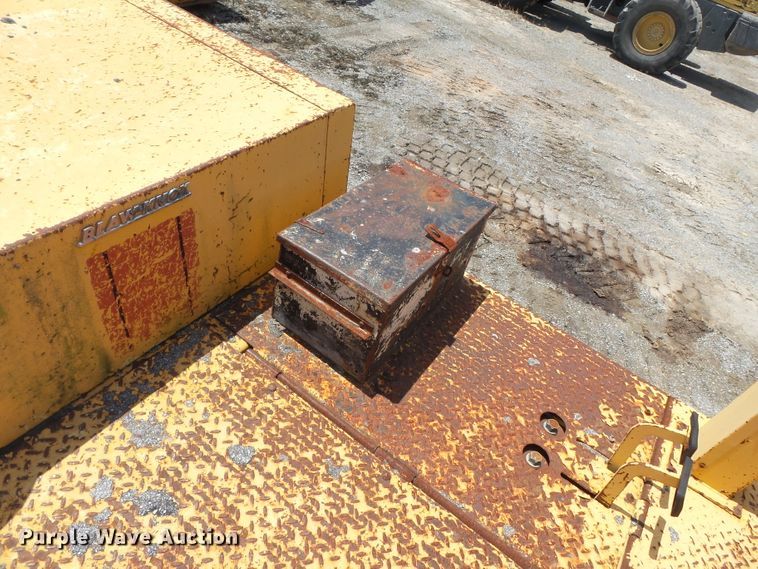 image for item DE7883 1993 Blaw Knox PF200B paver