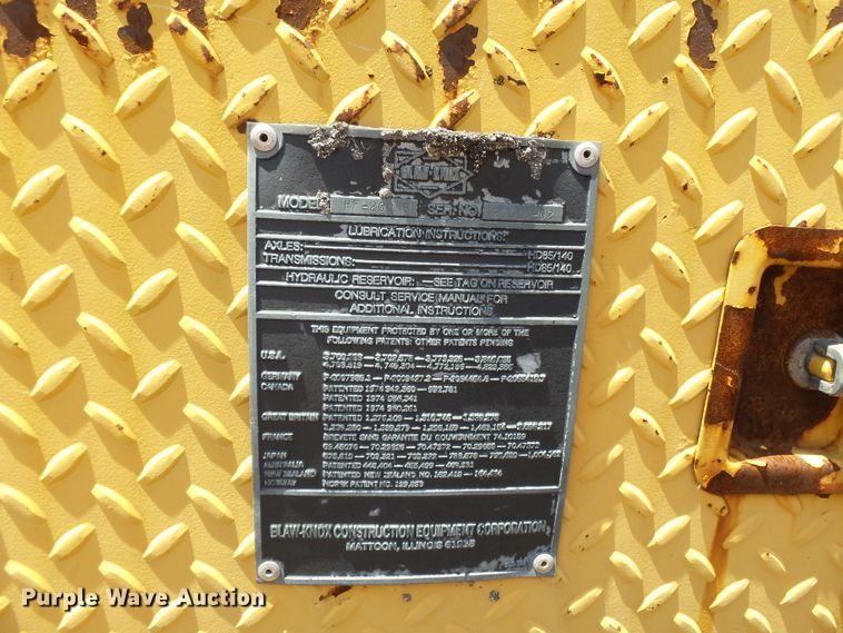 image for item DE7883 1993 Blaw Knox PF200B paver