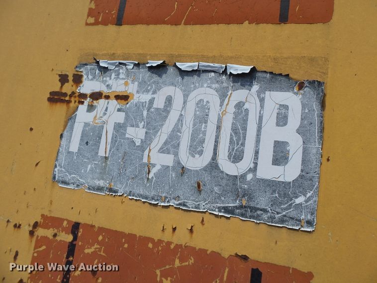 image for item DE7883 1993 Blaw Knox PF200B paver