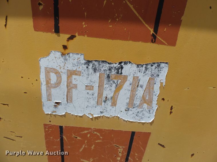 image for item DE7884 1996 Blaw Knox PF171A paver