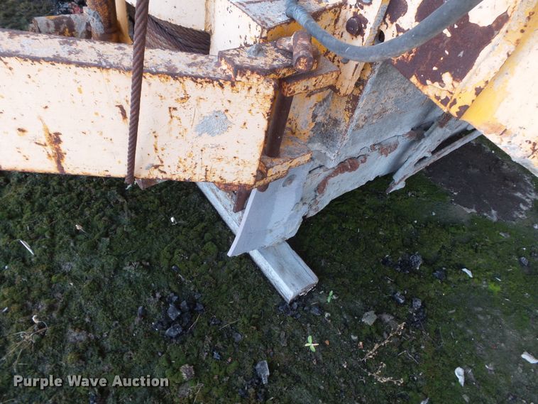 image for item DE7885 1980 Pav-saver 12-20 paver