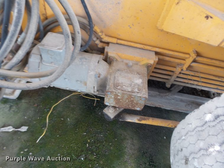 image for item DE7885 1980 Pav-saver 12-20 paver