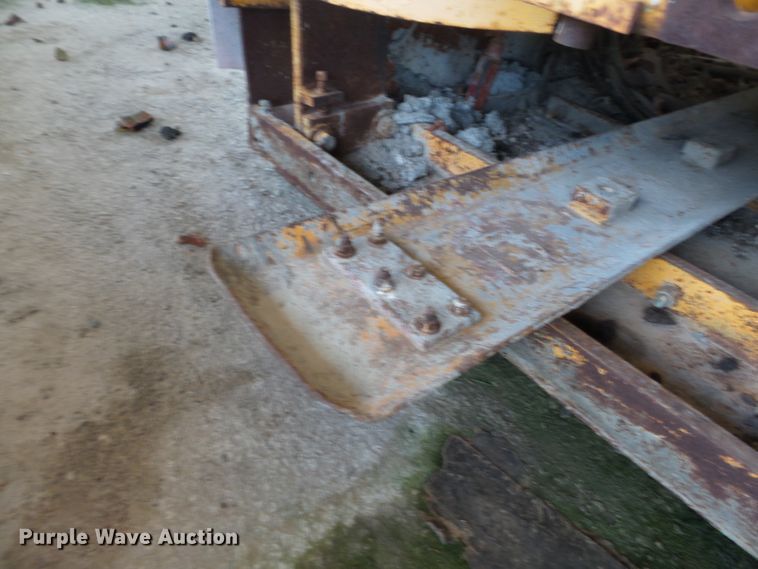 image for item DE7885 1980 Pav-saver 12-20 paver