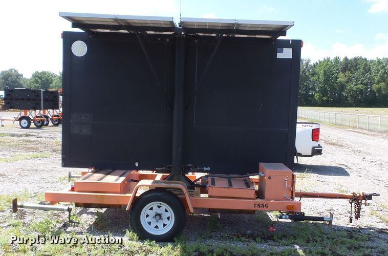 image for item DE7886 2004 American Signal CMST330 message board