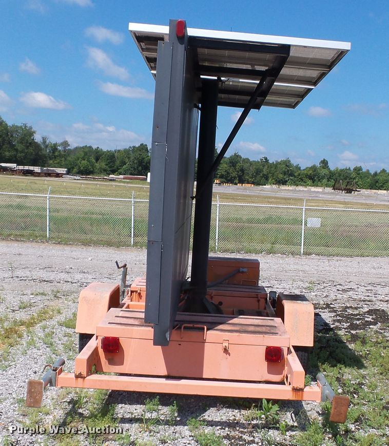 image for item DE7886 2004 American Signal CMST330 message board