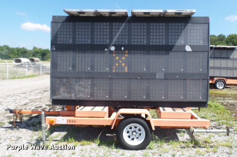 image for item DE7886 2004 American Signal CMST330 message board