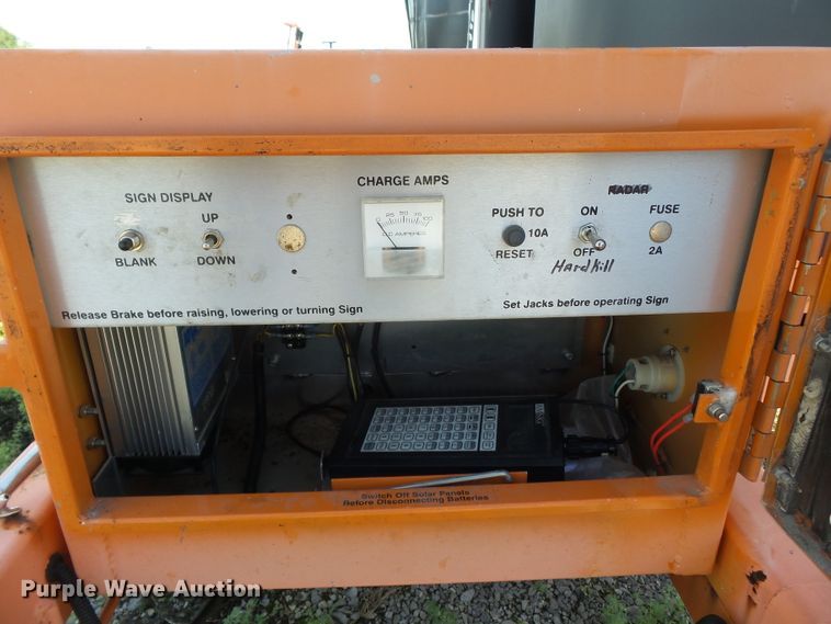 image for item DE7886 2004 American Signal CMST330 message board