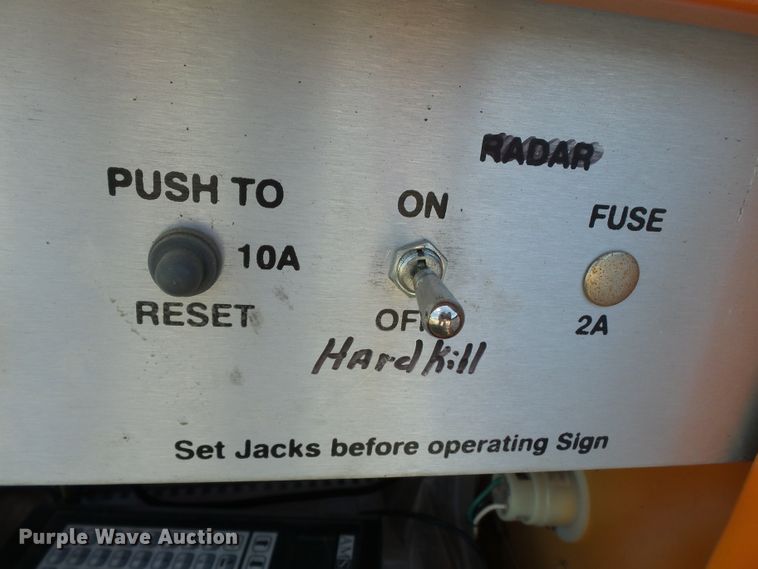 image for item DE7886 2004 American Signal CMST330 message board