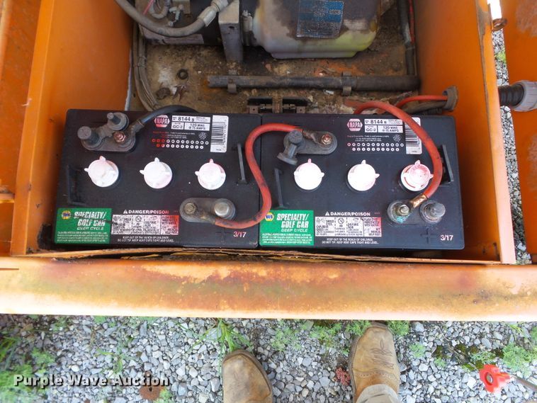 image for item DE7886 2004 American Signal CMST330 message board