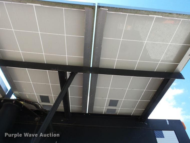 image for item DE7886 2004 American Signal CMST330 message board