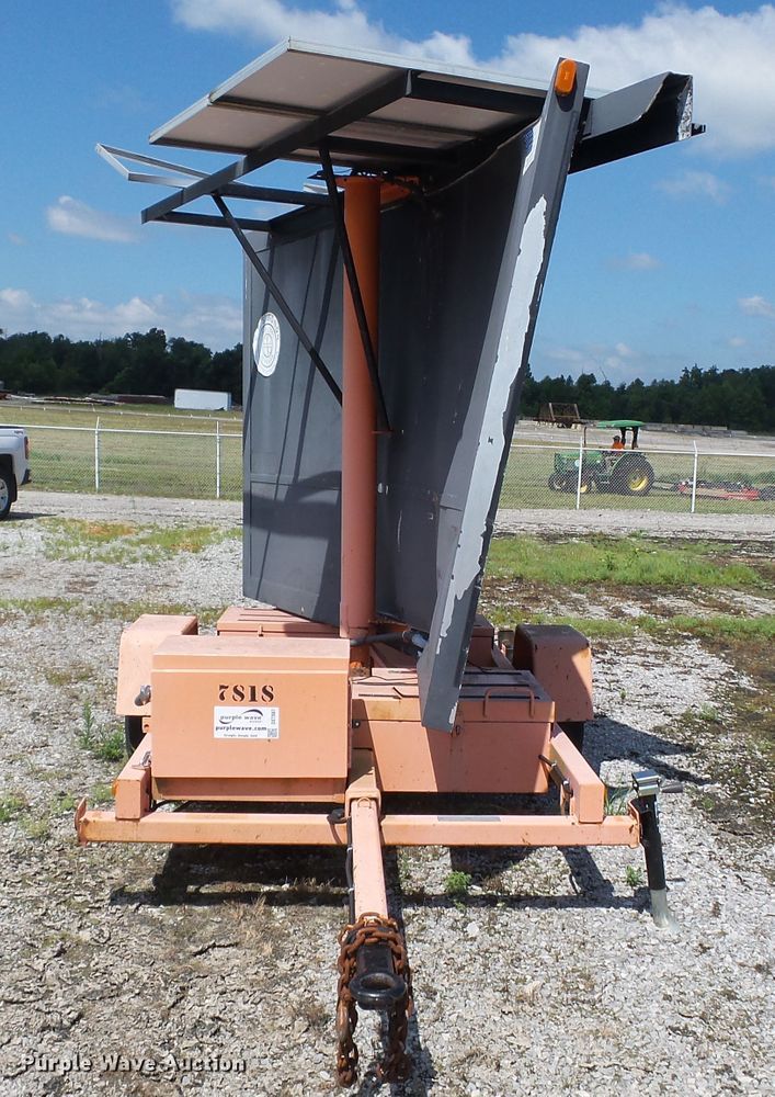 image for item DE7887 2004 American Signal CMST330 message board