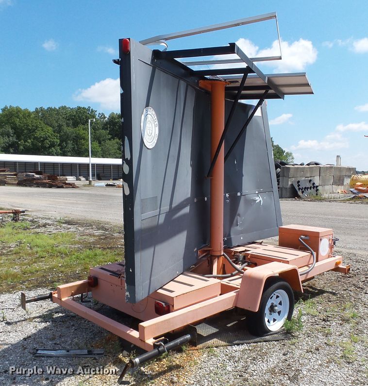 image for item DE7887 2004 American Signal CMST330 message board