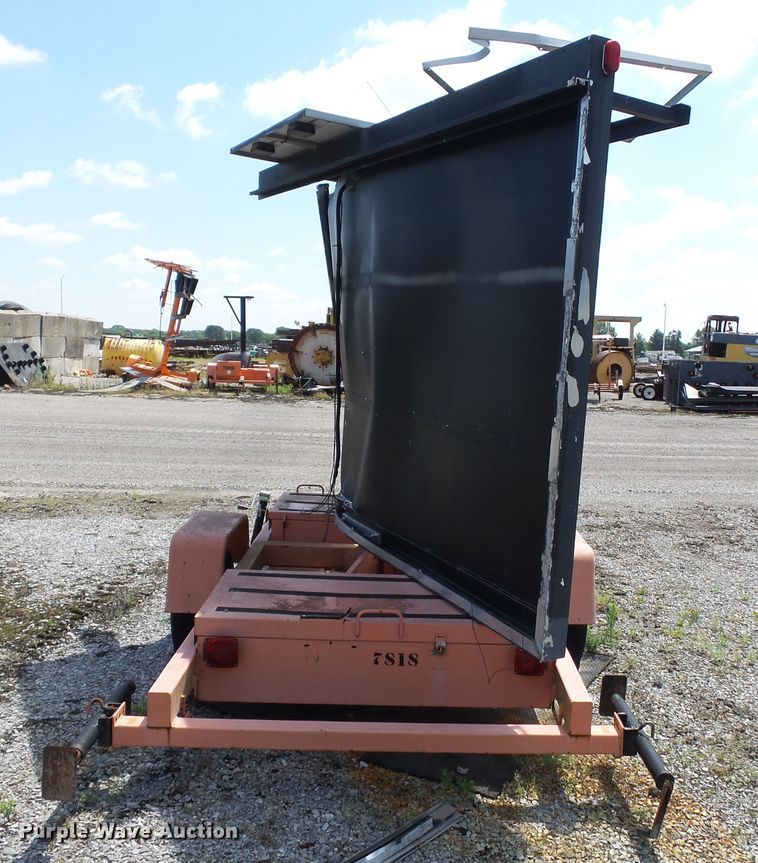 image for item DE7887 2004 American Signal CMST330 message board