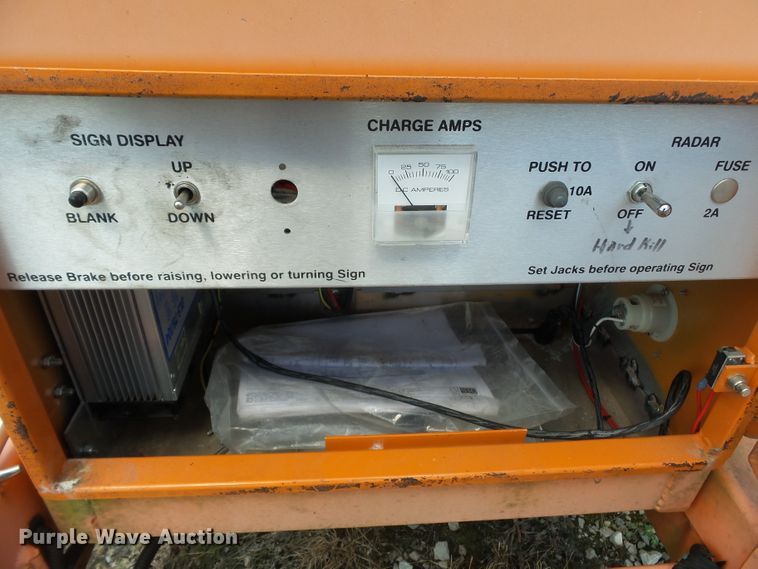 image for item DE7887 2004 American Signal CMST330 message board