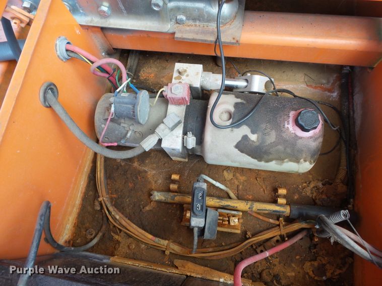 image for item DE7887 2004 American Signal CMST330 message board