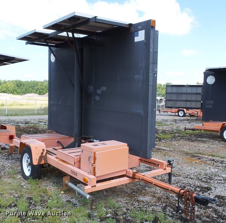 image for item DE7888 2004 American Signal CMST330 message board