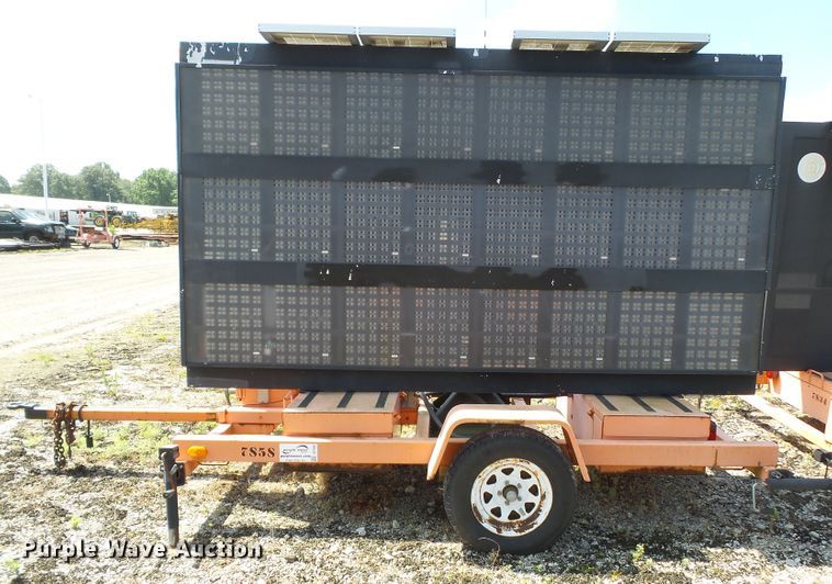 image for item DE7888 2004 American Signal CMST330 message board