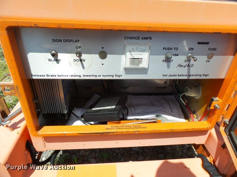 image for item DE7888 2004 American Signal CMST330 message board