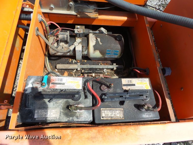 image for item DE7888 2004 American Signal CMST330 message board