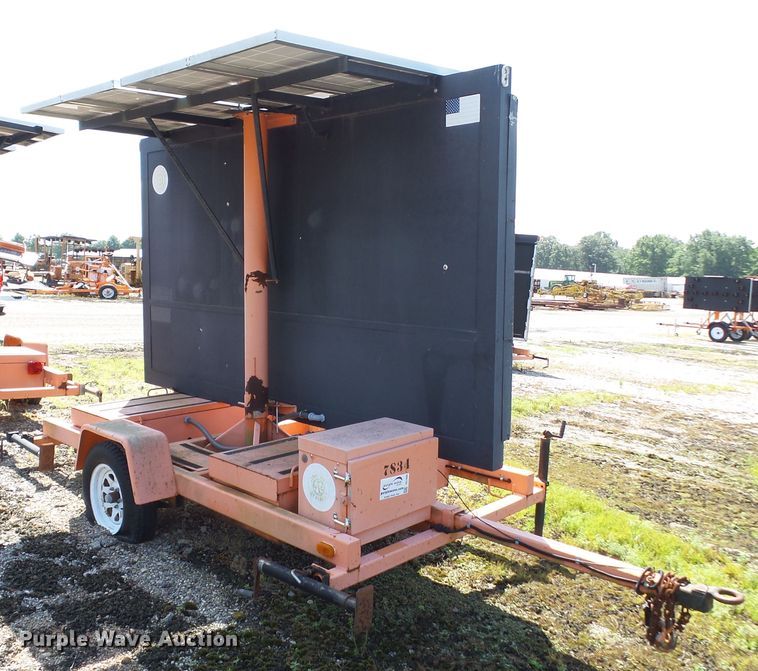 image for item DE7889 2004 American Signal CMST330 message board