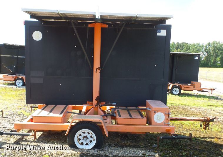 image for item DE7889 2004 American Signal CMST330 message board