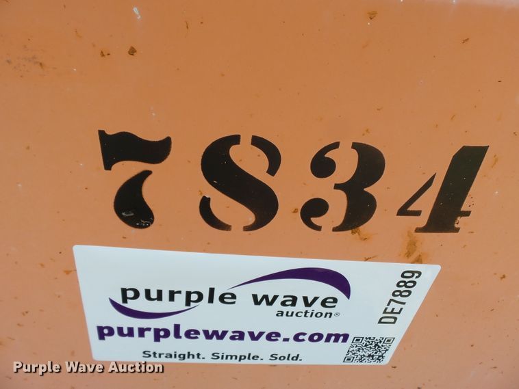 image for item DE7889 2004 American Signal CMST330 message board