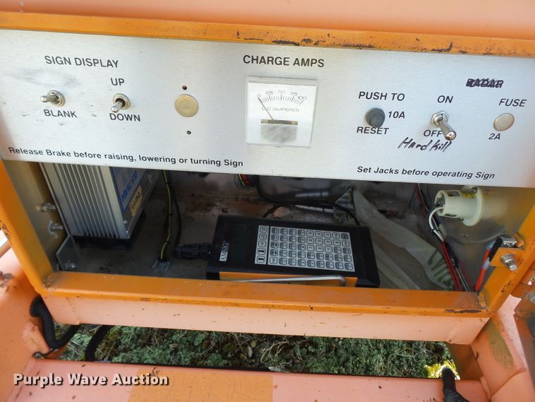 image for item DE7889 2004 American Signal CMST330 message board