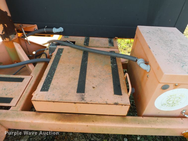 image for item DE7889 2004 American Signal CMST330 message board