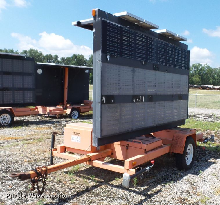 image for item DE7890 2004 American Signal CMST330 message board