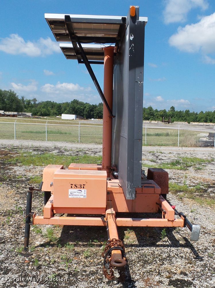 image for item DE7890 2004 American Signal CMST330 message board