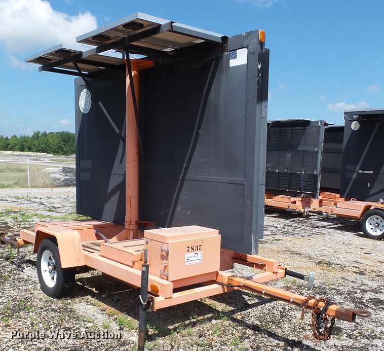 image for item DE7890 2004 American Signal CMST330 message board