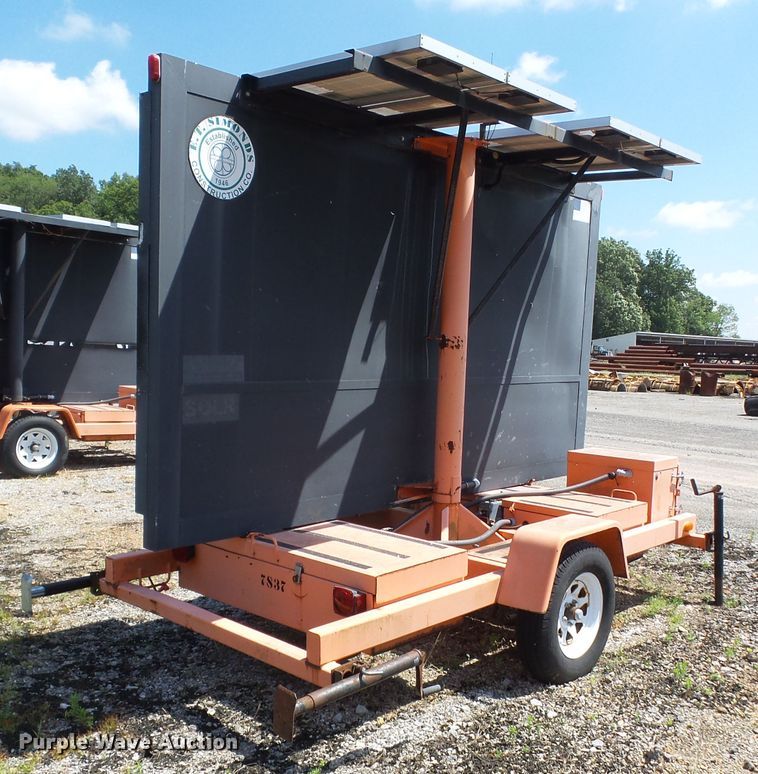 image for item DE7890 2004 American Signal CMST330 message board