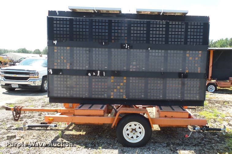 image for item DE7890 2004 American Signal CMST330 message board