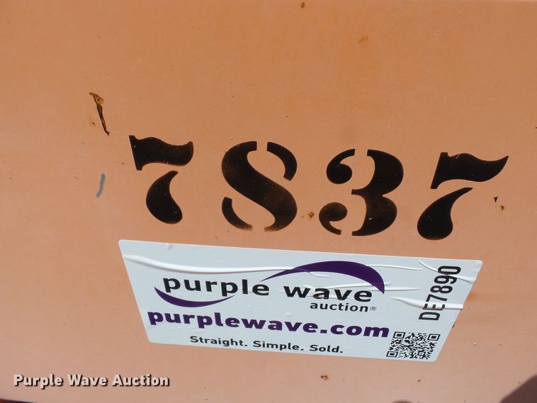 image for item DE7890 2004 American Signal CMST330 message board