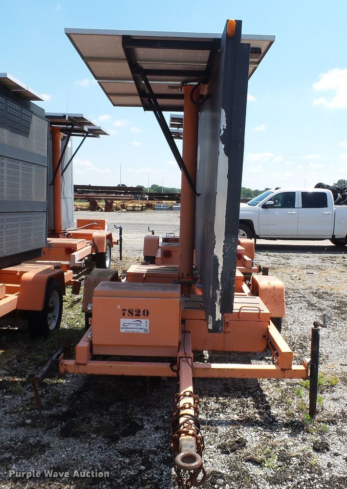 image for item DE7891 2004 American Signal CMST330 message board