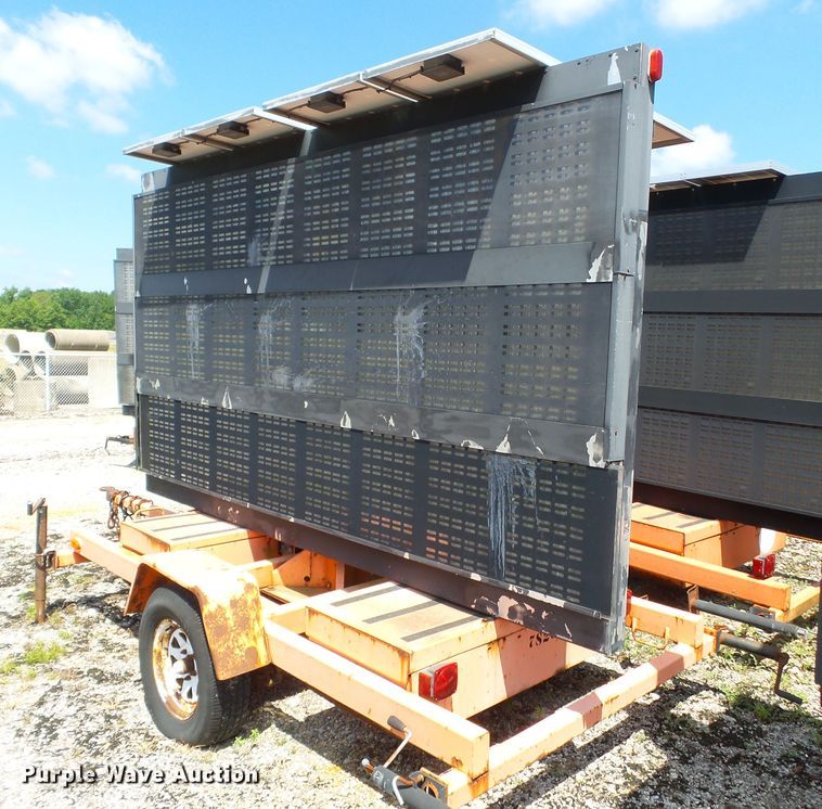 image for item DE7891 2004 American Signal CMST330 message board