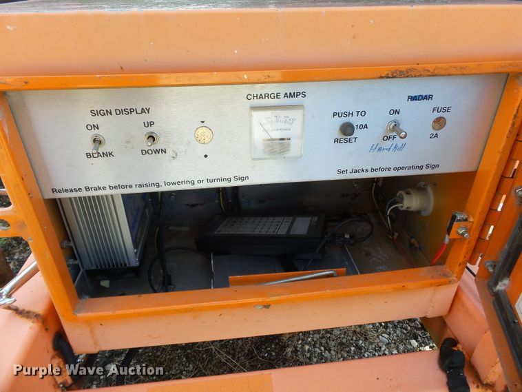 image for item DE7891 2004 American Signal CMST330 message board