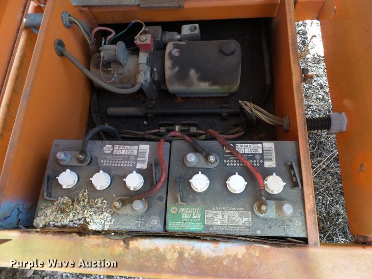 image for item DE7891 2004 American Signal CMST330 message board