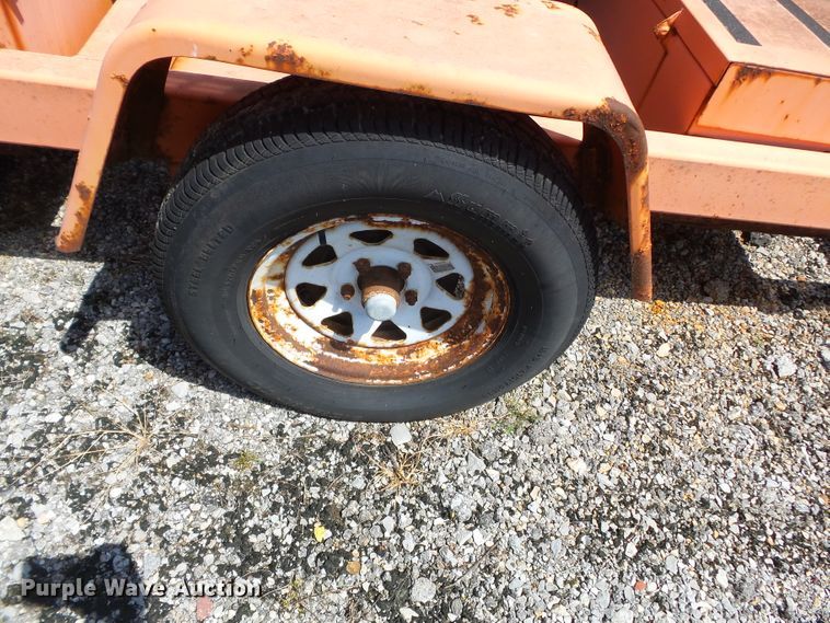 image for item DE7891 2004 American Signal CMST330 message board