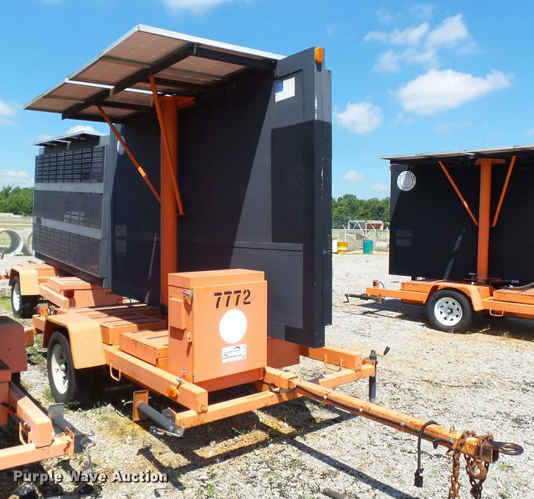 image for item DE7892 2001 American Signal CMST330 message board