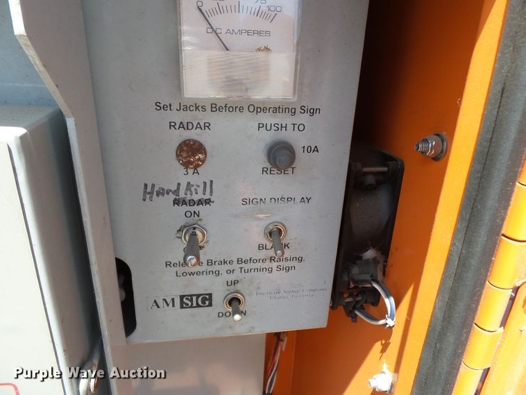 image for item DE7892 2001 American Signal CMST330 message board