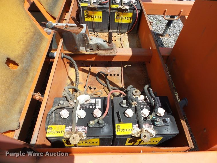 image for item DE7892 2001 American Signal CMST330 message board