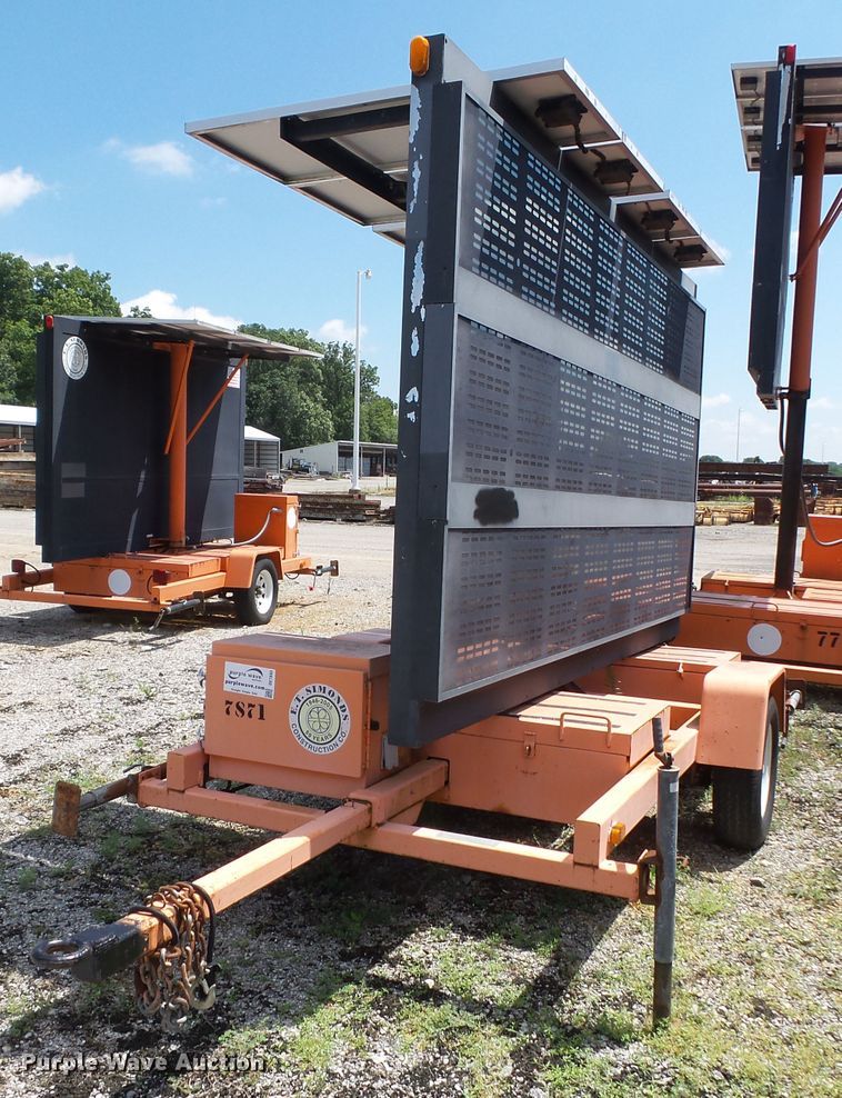 image for item DE7893 2005 American Signal CMST330 message board