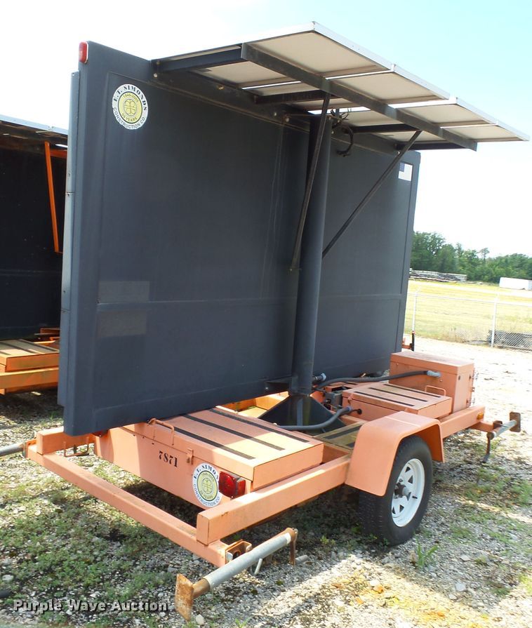 image for item DE7893 2005 American Signal CMST330 message board