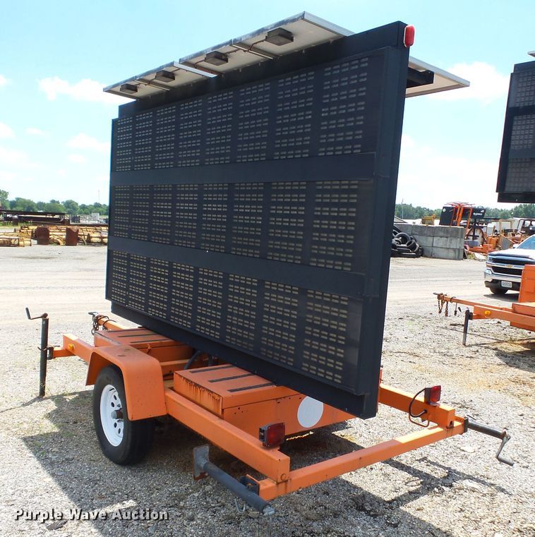 image for item DE7894 2003 American Signal CMST330 message board