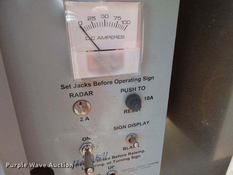 image for item DE7894 2003 American Signal CMST330 message board